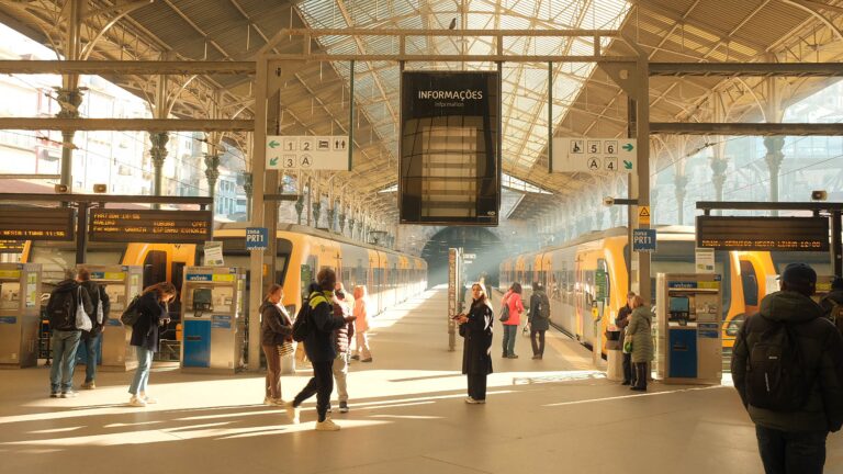 ¿Cómo llegar a Porto desde el Aeropuerto?